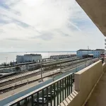 Apolonia 3 Frontal River View דירה